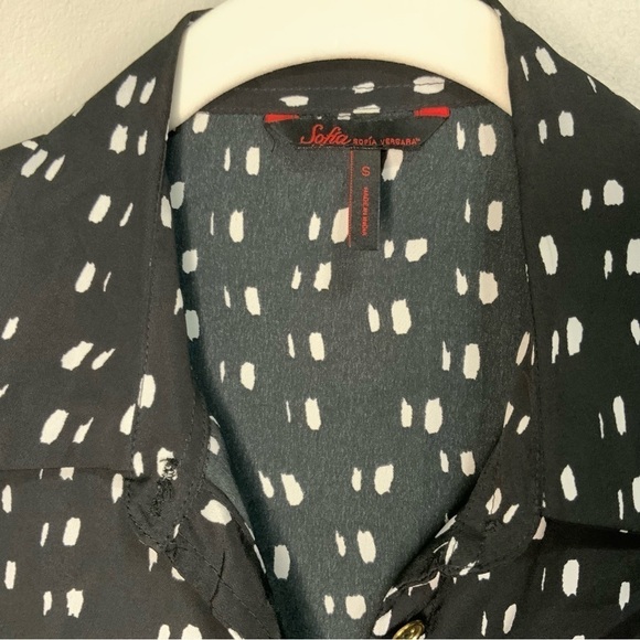 Sofia Vergara dotted button up blouse with gold buttons sz small like new - Picture 5 of 7